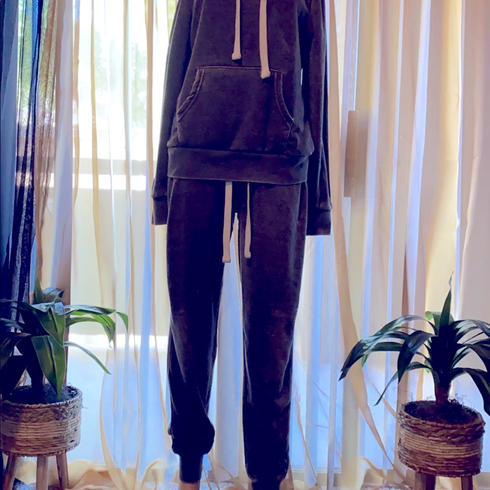 ❥ 𝔽𝕒𝕤𝕙𝕚𝕠𝕟 ℕ𝕠𝕧𝕒 𝕛𝕠𝕘𝕘𝕚𝕟𝕙 𝕤𝕦𝕚𝕥. - Picture 2 of 2